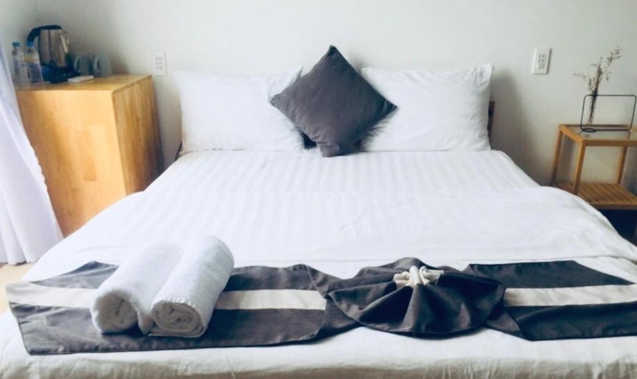 Hotel Sele House
