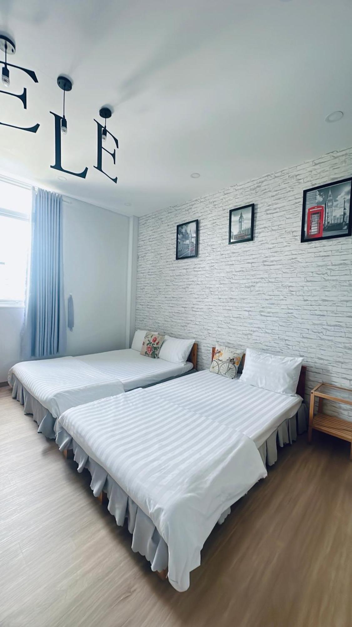 Hotel Sele House