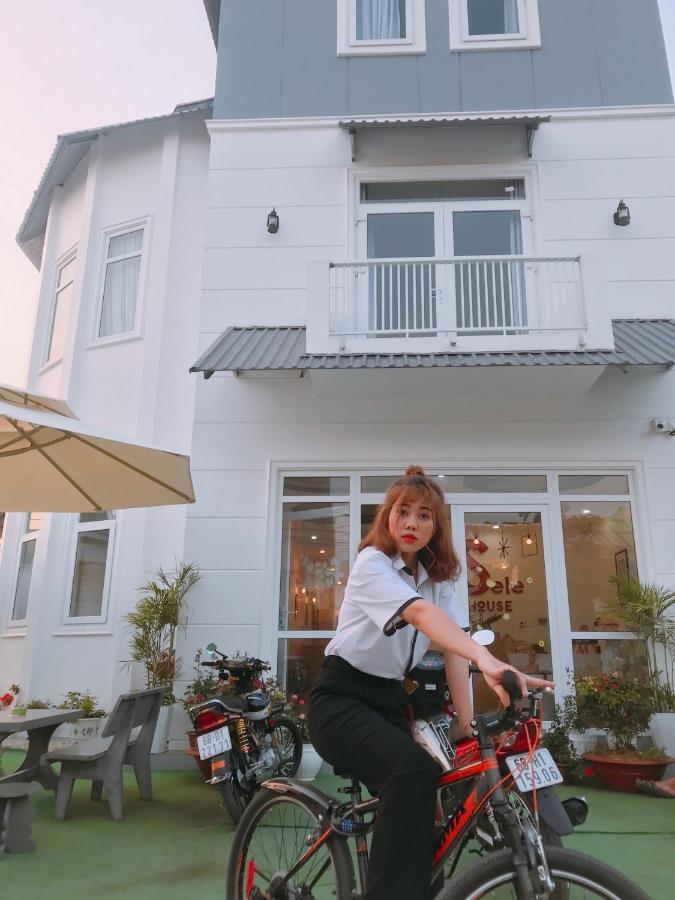 Sele House Hotel